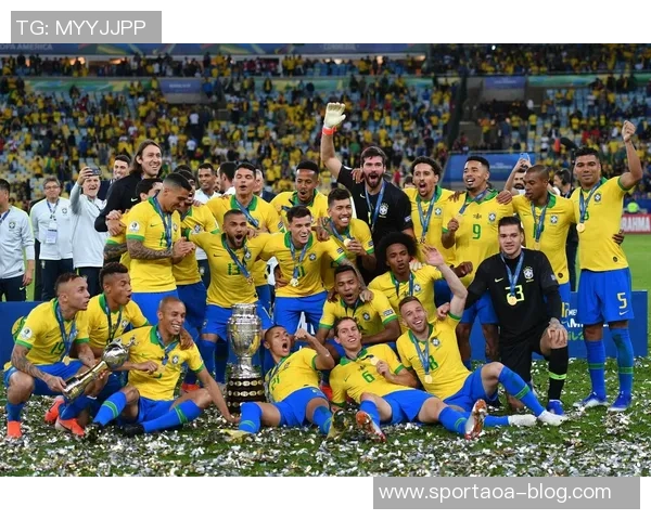 长友佑都社交媒体庆祝战胜巴西队这一历史性时刻将铭刻在足球史册中